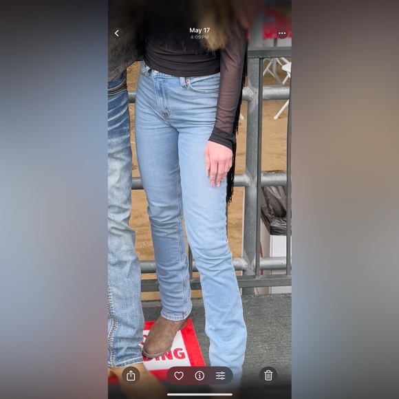 Classic Blue Women's Jeans - Picture 5 of 5